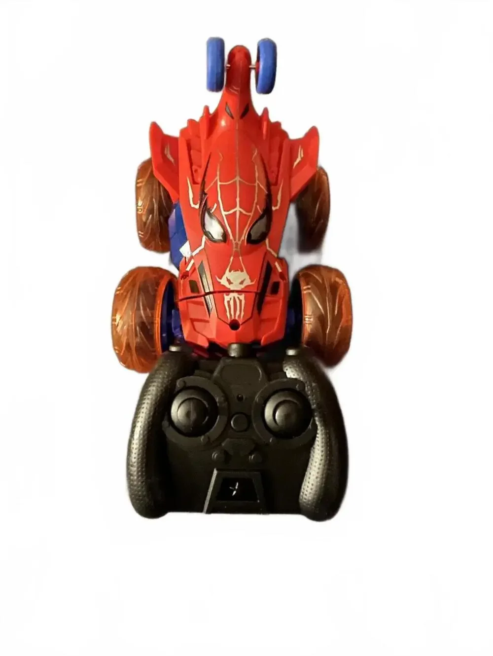 Acrobatic Remote Control Stunt Car - 360° Rotation with Flickering Lights